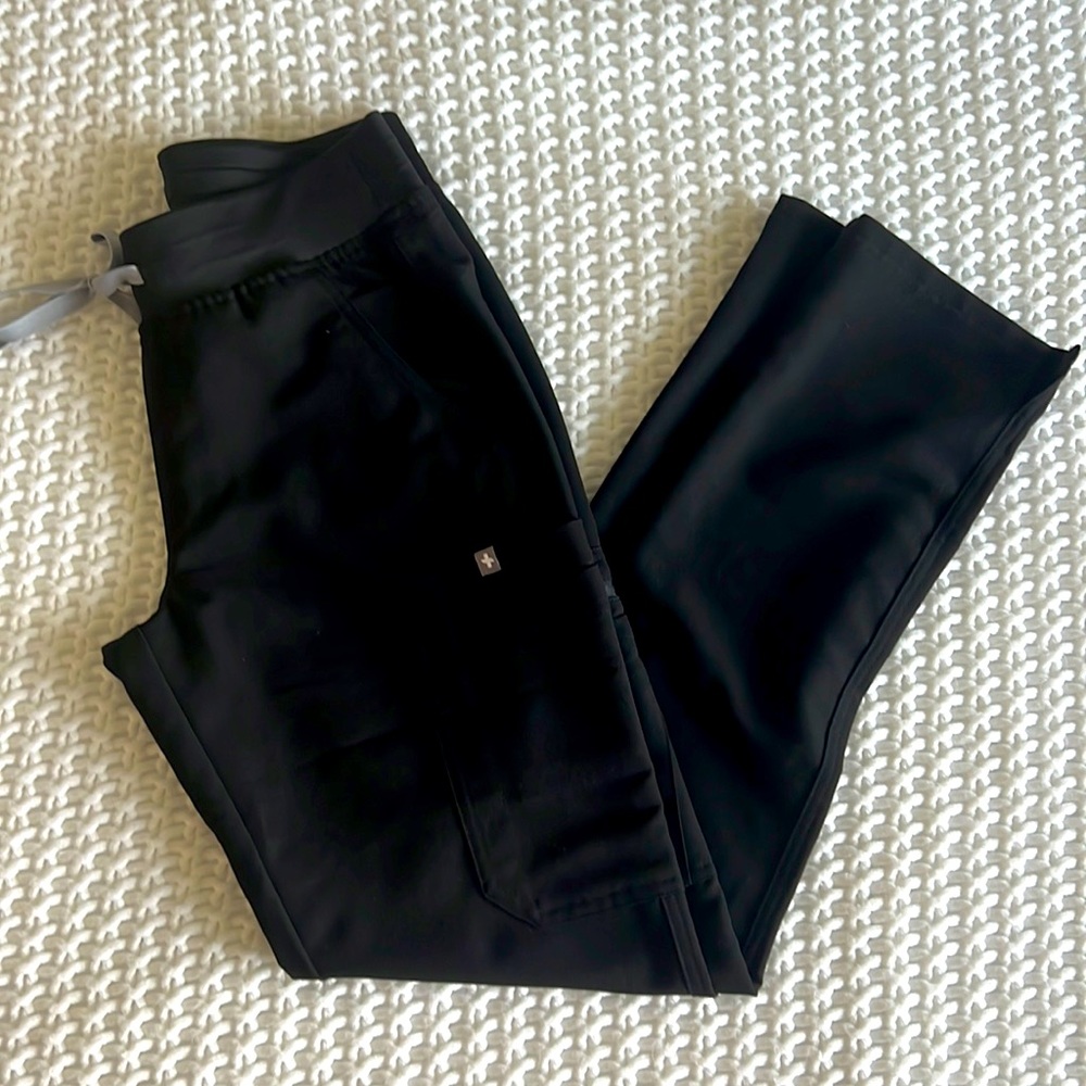 Black FIGS SCRUBS XS Yola Skinny Scrub 2.0